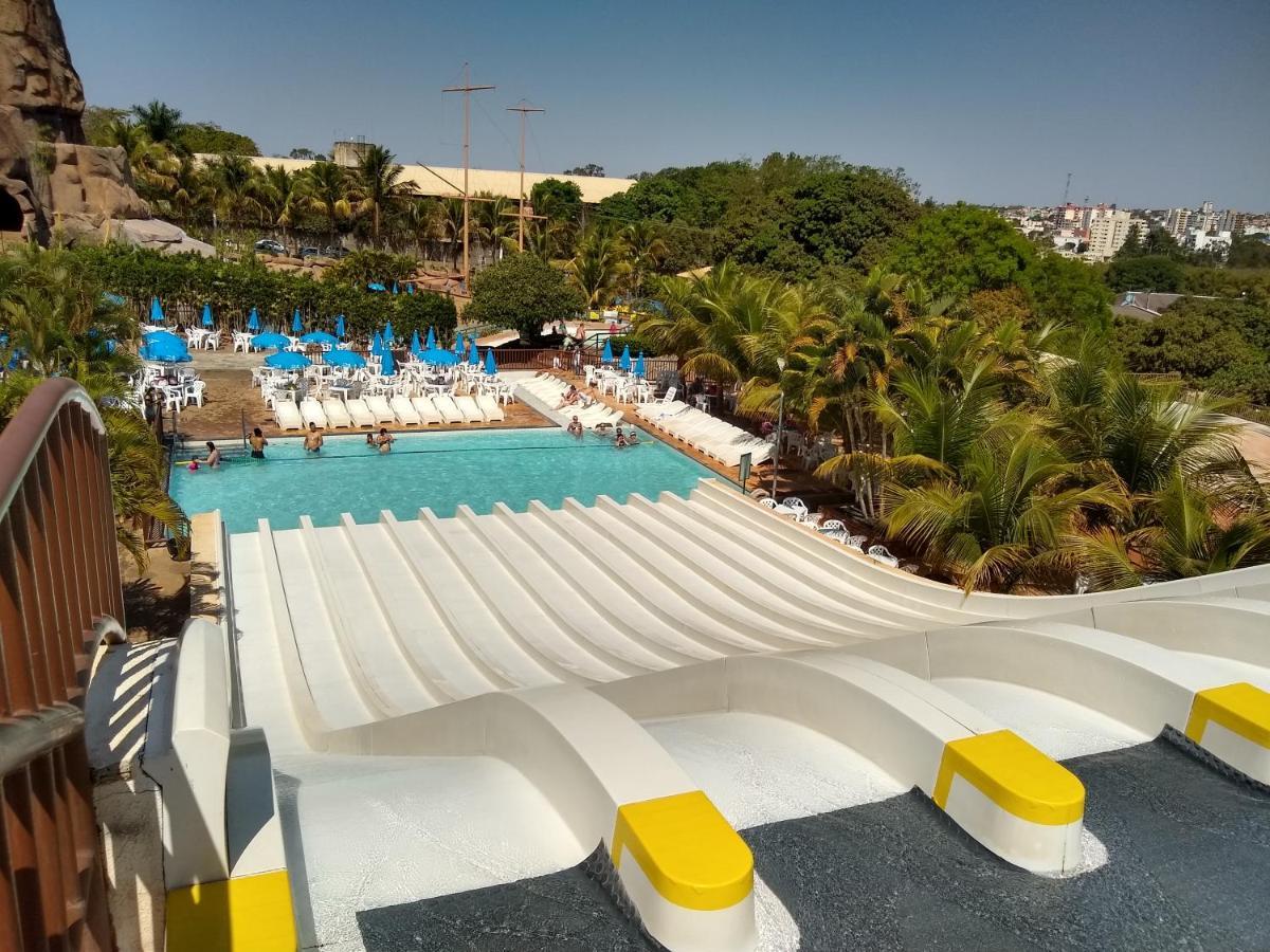 PIAZZA Com Acesso ao Clube DIROMA Caldas Novas Exterior foto